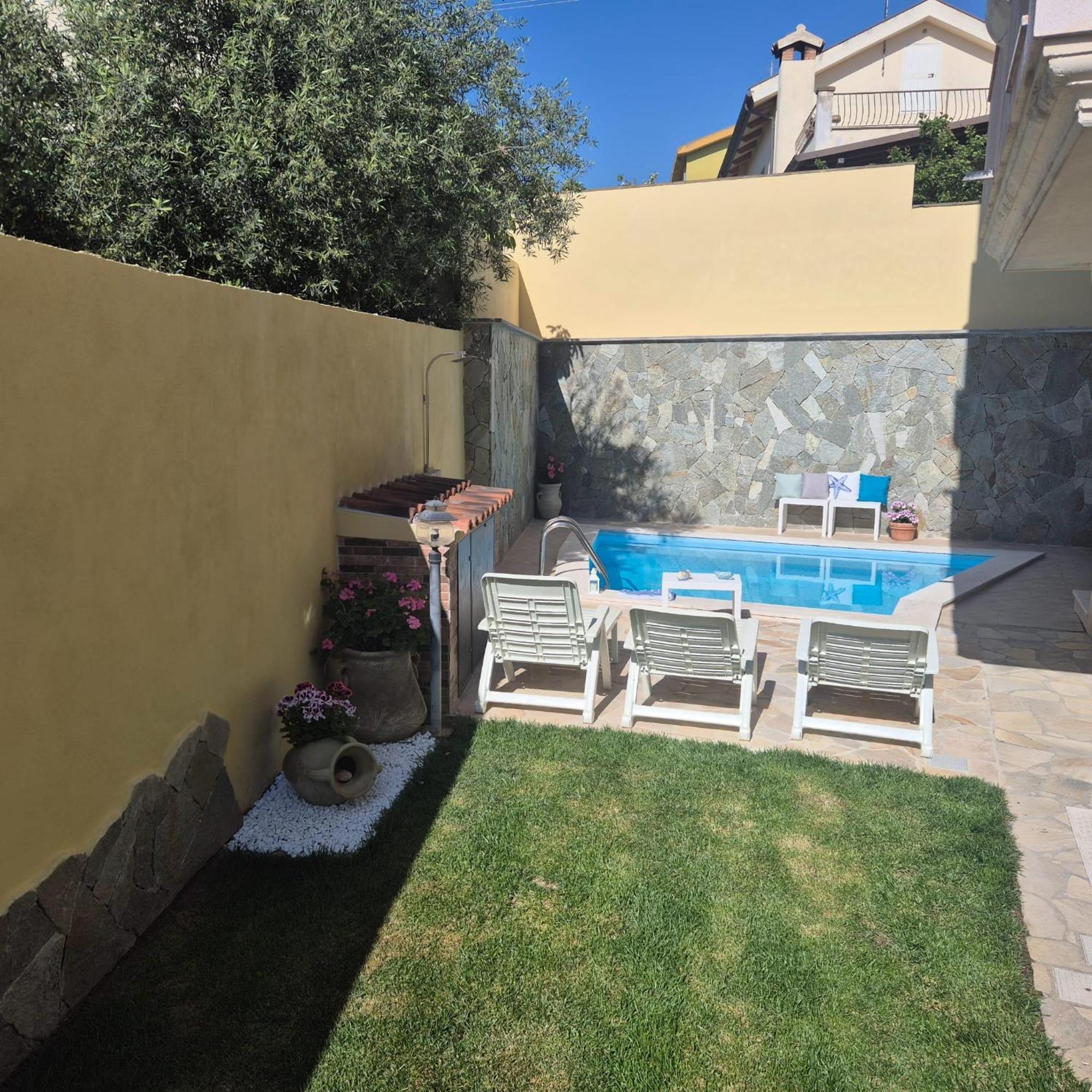 Exclusive Use Swimming Pool Available From June To September Cagliari Exterior photo